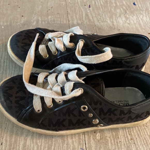Girls Black Sneakers by Michael Kors - Picture 6 of 7